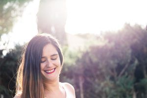 Psicoterapia humanista en Madrid y Guadalajara para mujeres | Mon Psicología, acompañamiento emocional y terapéutico con enfoque integrador